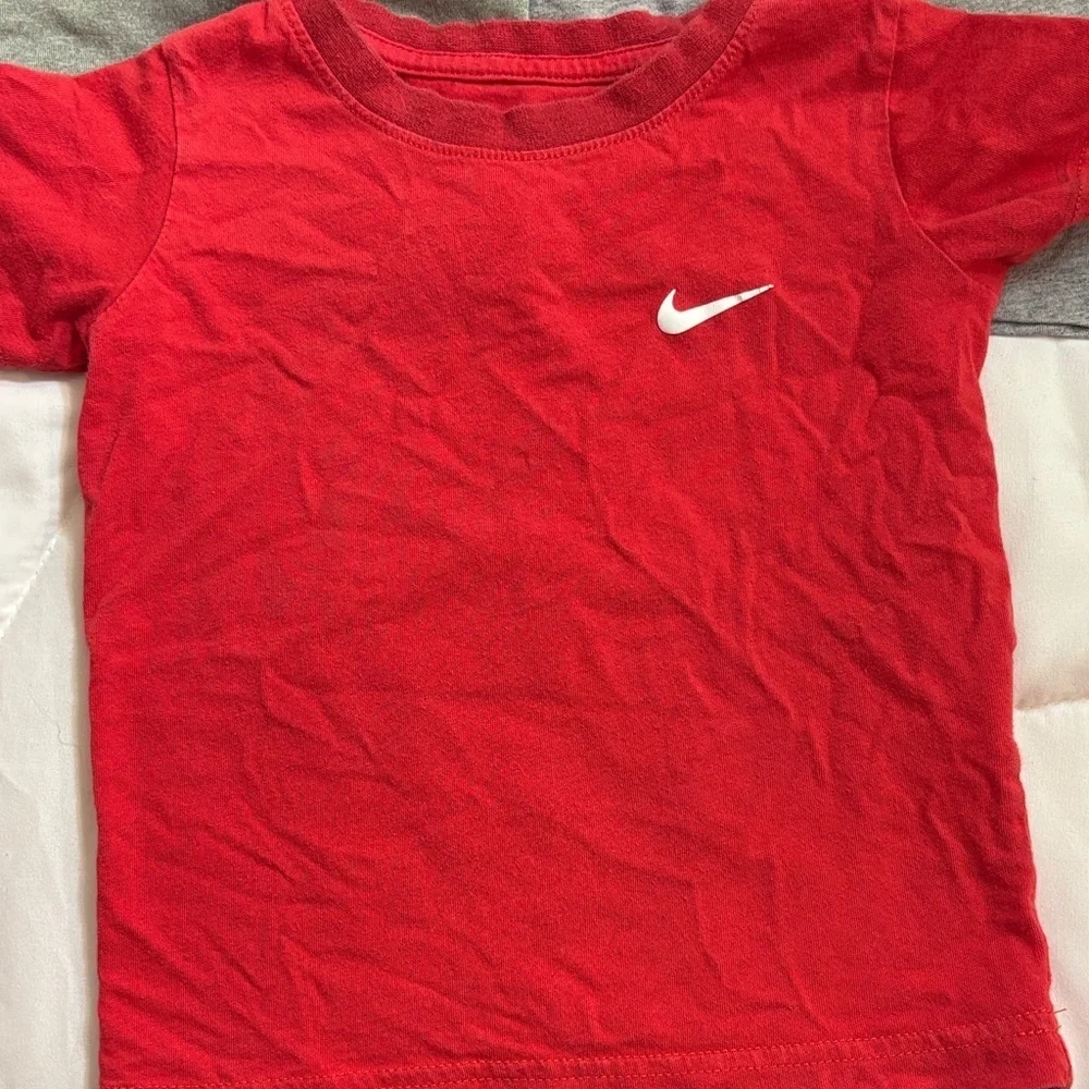 Set of 3 Nike Kids' Gray and Red Graphic Tees size 18m (red has no size tag)